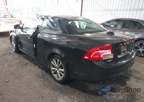 2012 Volvo C70 T5/T5 Platinum/T5 Premier Plus z USA, uszkodzony, nr VIN YV1672MC1CJ126687